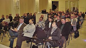Una foto della sala